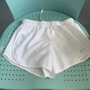 COPY - Girls Nike Dri-Fit shorts size M